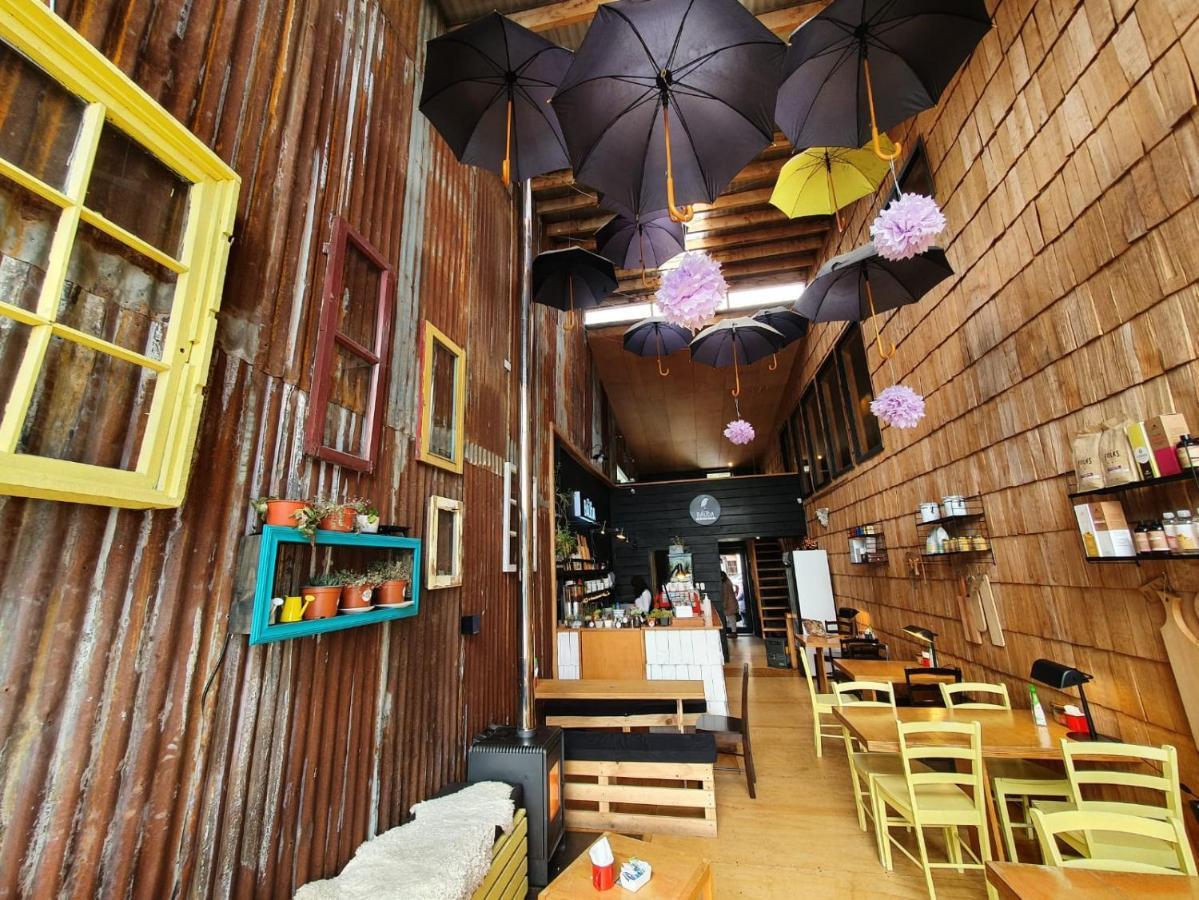 Hotel & Cafe Bauda Castro Exterior photo